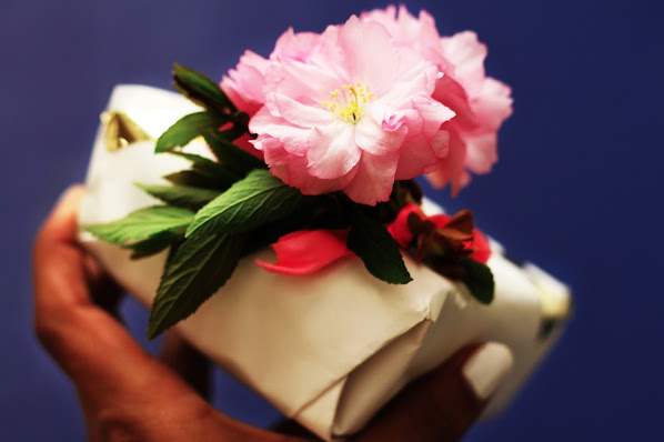 mother's day floral and gold gift wrapping